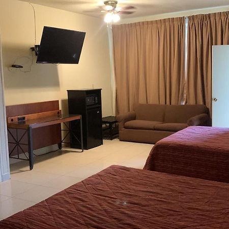 Hotel Plaza Riviera Matamoros  Bagian luar foto
